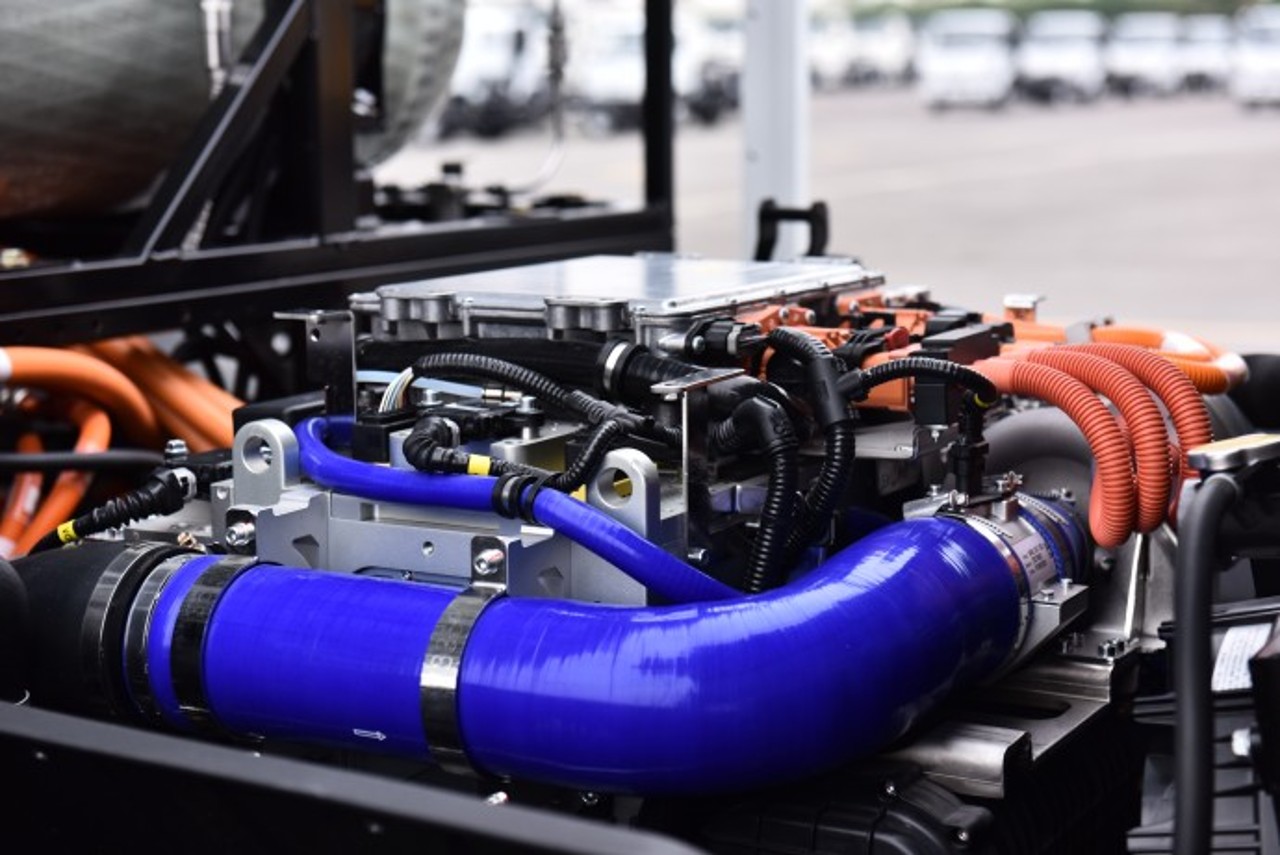 Bosch introduces highefficiency electric motor for commercial vehicles