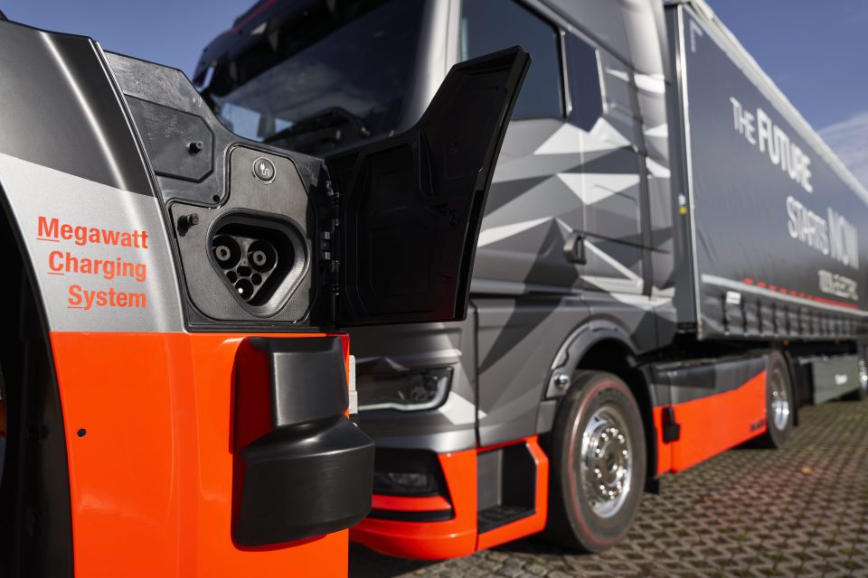 Electric trucks and megawatt charging systems. MAN joins the NEFTON