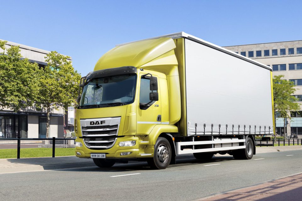 DAF reveals Next-Gen DAF XB urban delivery vehicles - FutureCar.com - via  @FutureCar_Media