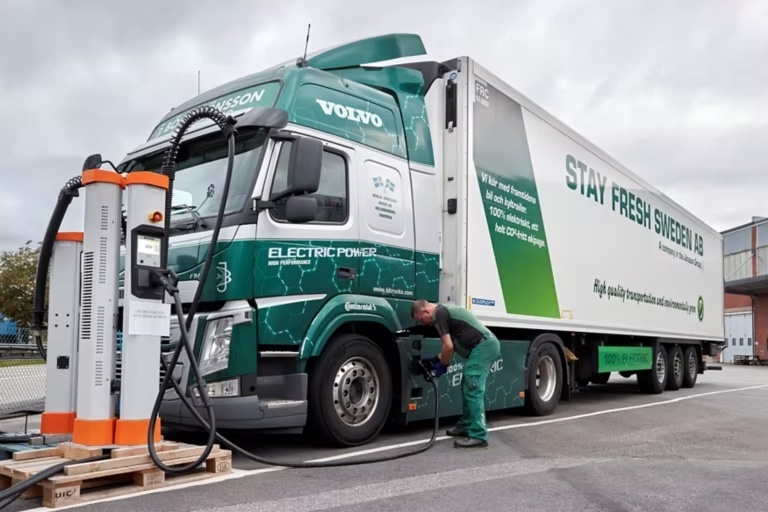 Volvo Trucks celebrates 10 years of FMX - driving progress