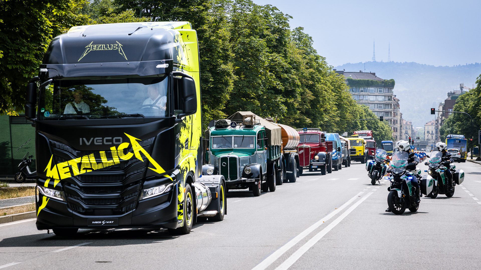 Iveco50Beyond_parade-114