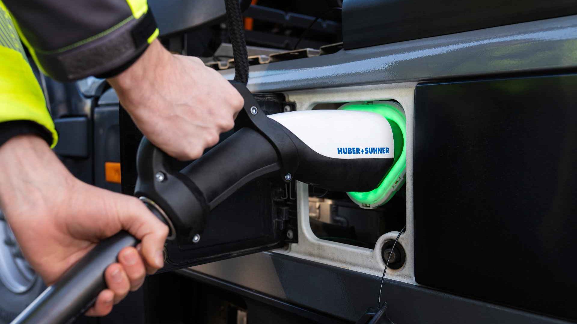 megawatt-charging-mercedes-2