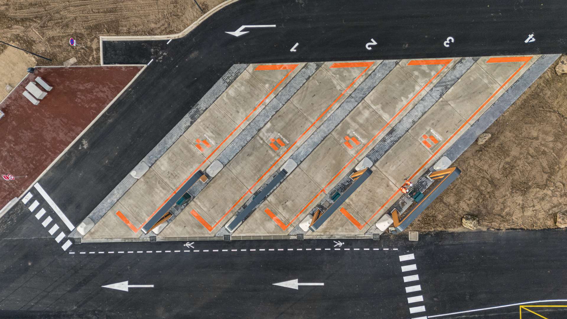 Milence-Charging-Saint-Wirtz